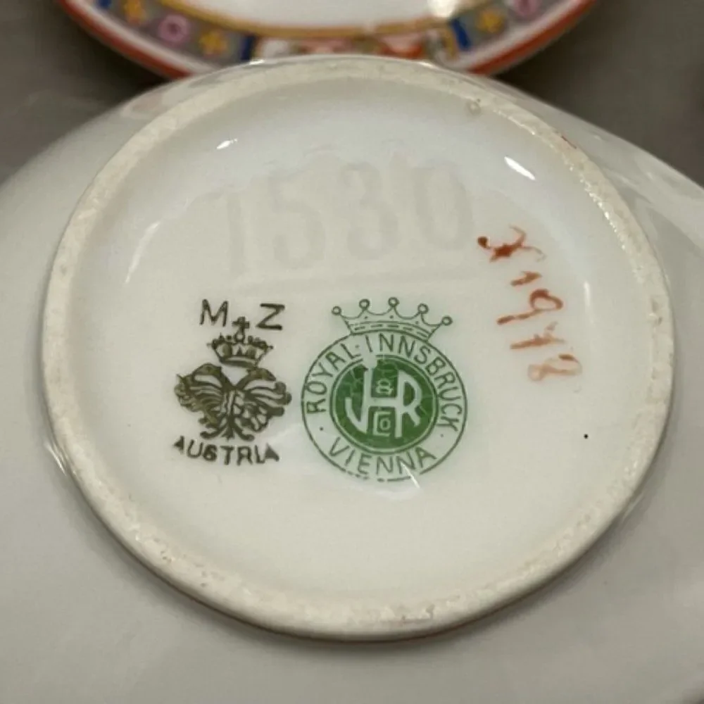 ROYAL INNSBRUCK M Z VIENNA AUSTRIA  Lidded Sugar